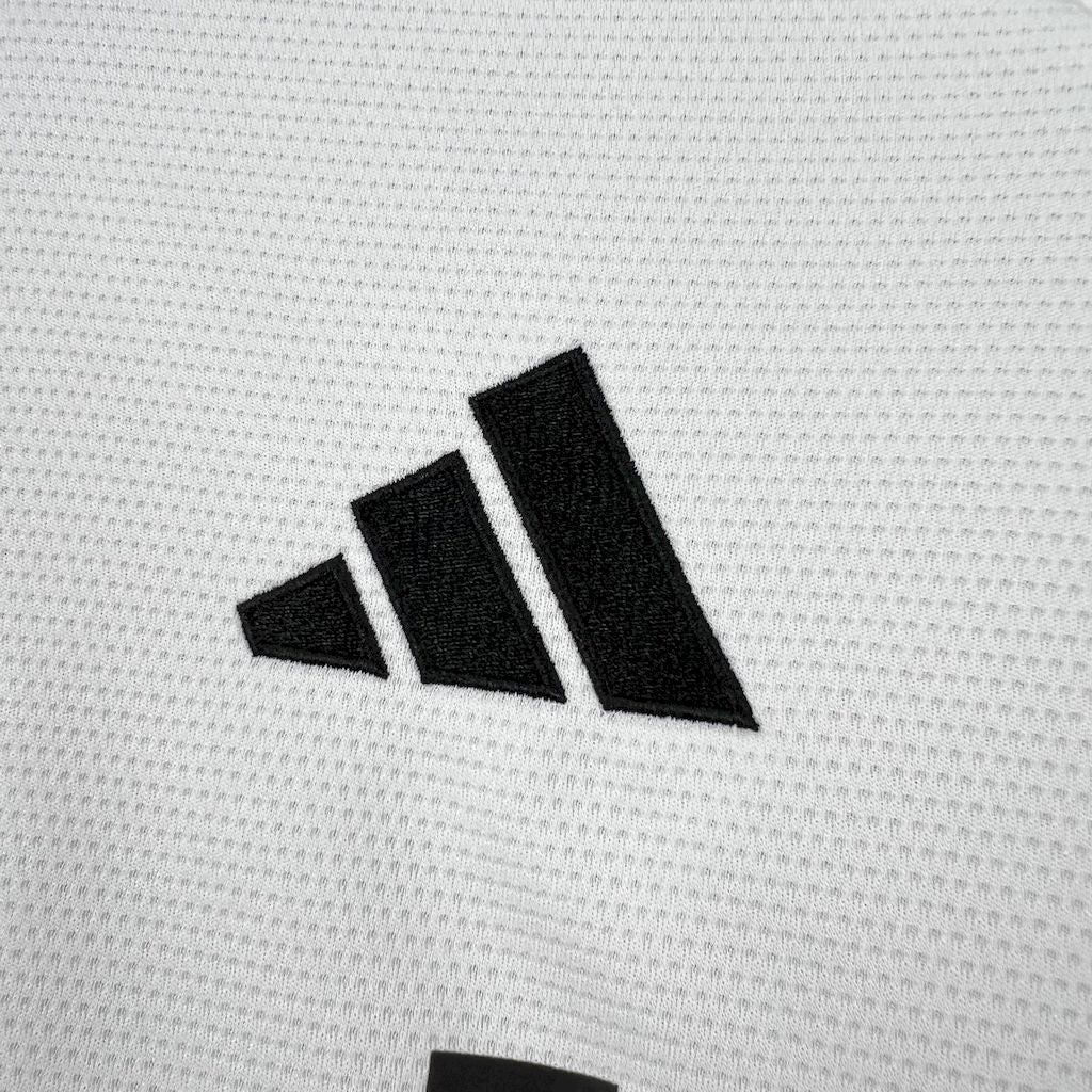 25-26 Beşiktaş JK Home