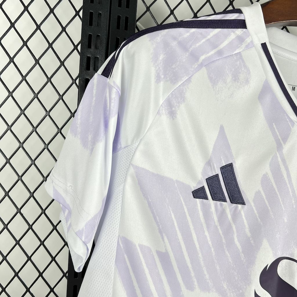 Manchester United 2025/26 Away Jersey