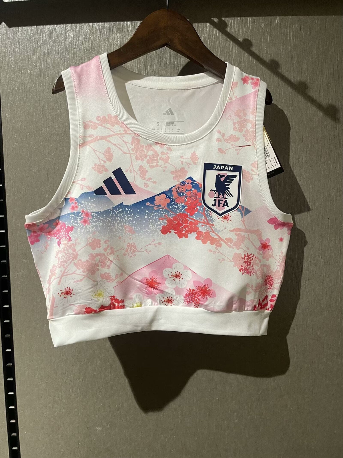 25-26 Japan women  Crop-top