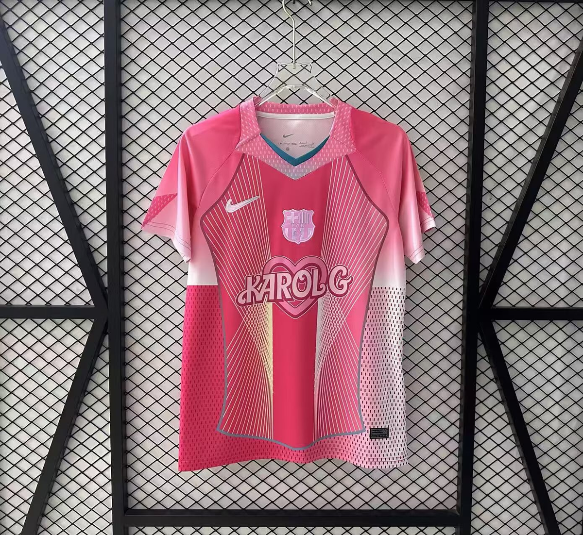 25-26 Barcelona Pink (KAROLG)